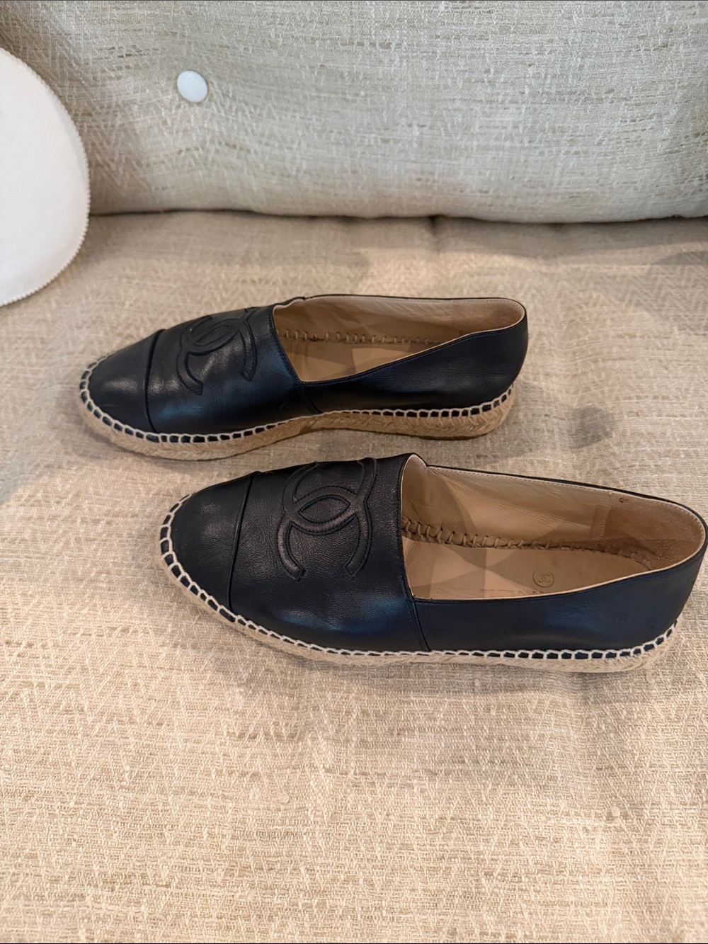 CHANEL Black Leather Espadrille Slip-Ons with CC Motif - Picture 5 of 6